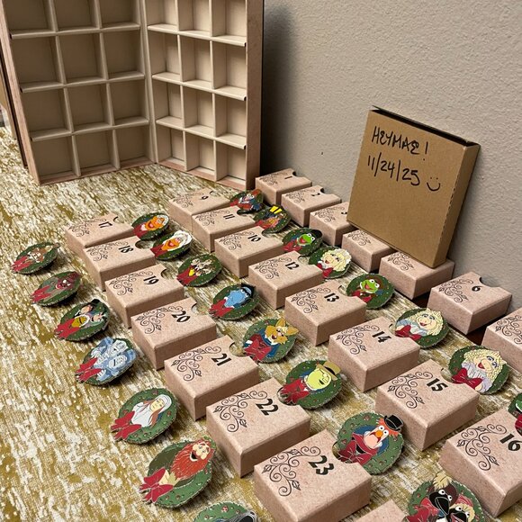 2025 The Muppet Christmas Carol Advent Pins - Message to see what's available !! - Picture 7 of 11